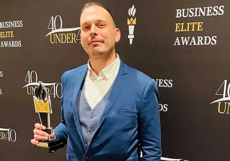 business_elite_Kareklas